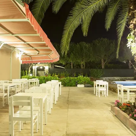 Hotel R+ By Cesme