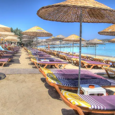 Hotel R+ By Cesme