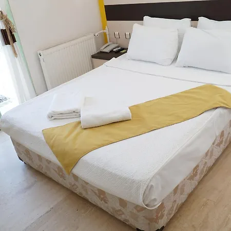R+ By Hotel