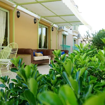 R+ By Hotel 2*